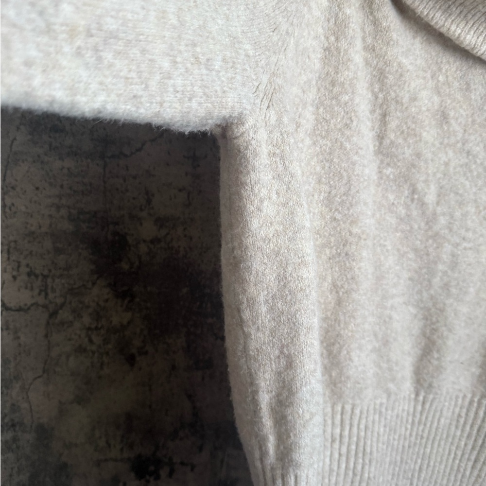 H&M taupe open neck sweater - Picture 5 of 7
